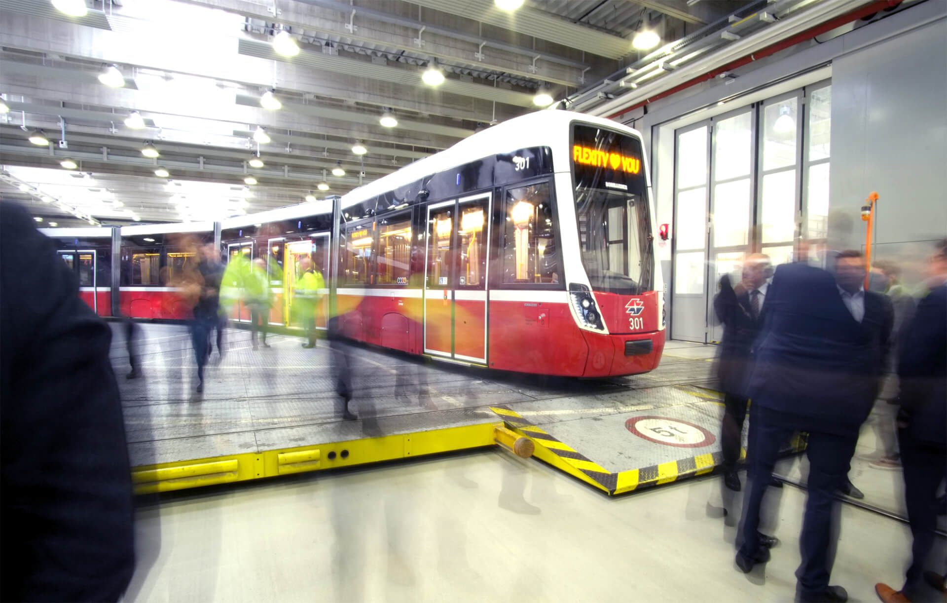 Industrial Design & Transportation Design - Döllmann Design + Architektur, Industrial Design, Transportation Design, a new vienna tram on opening, Alstom Flexity Wien Design