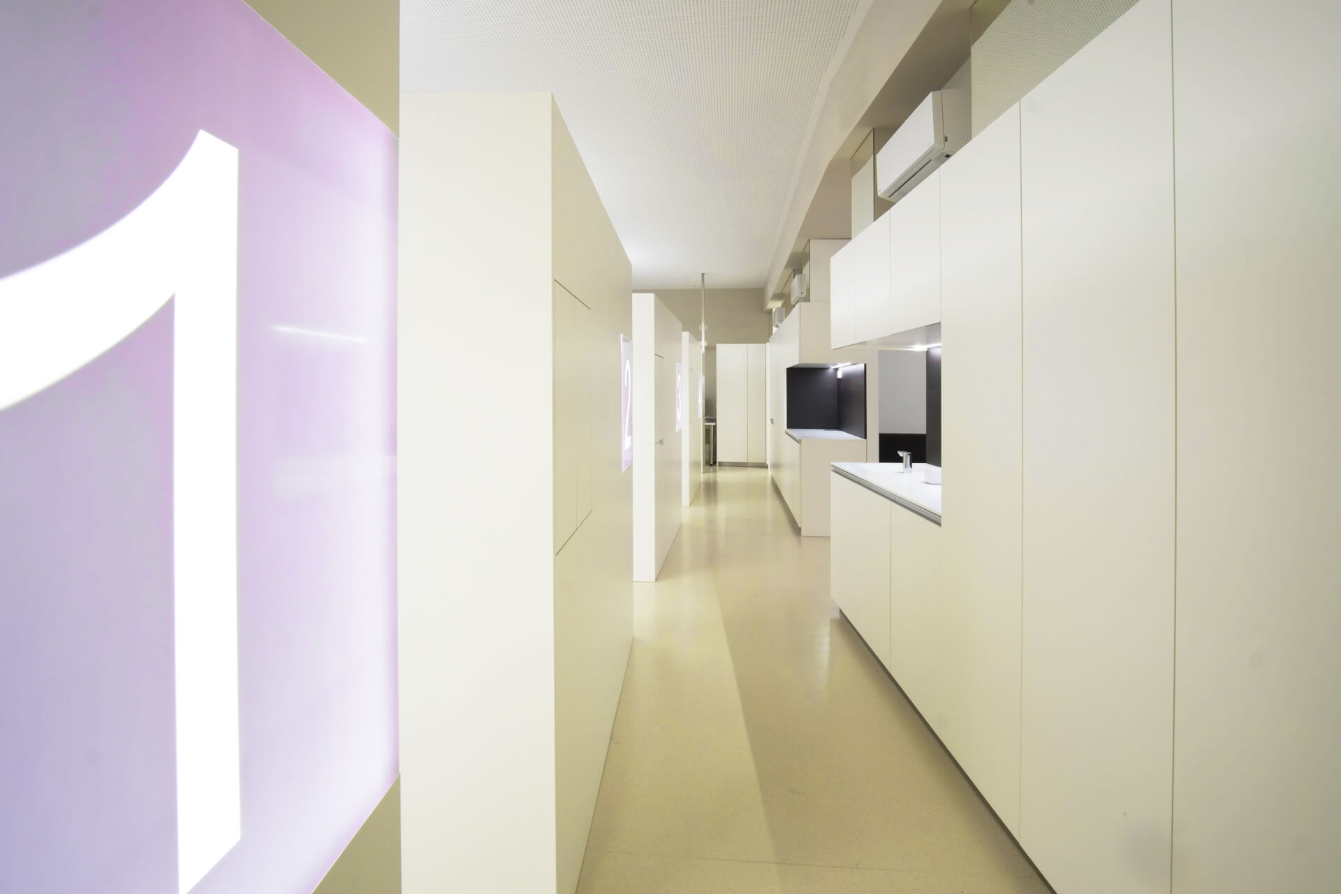 Kieferorthopädische Klinik, Praxiseinrichtung, modern Dentist