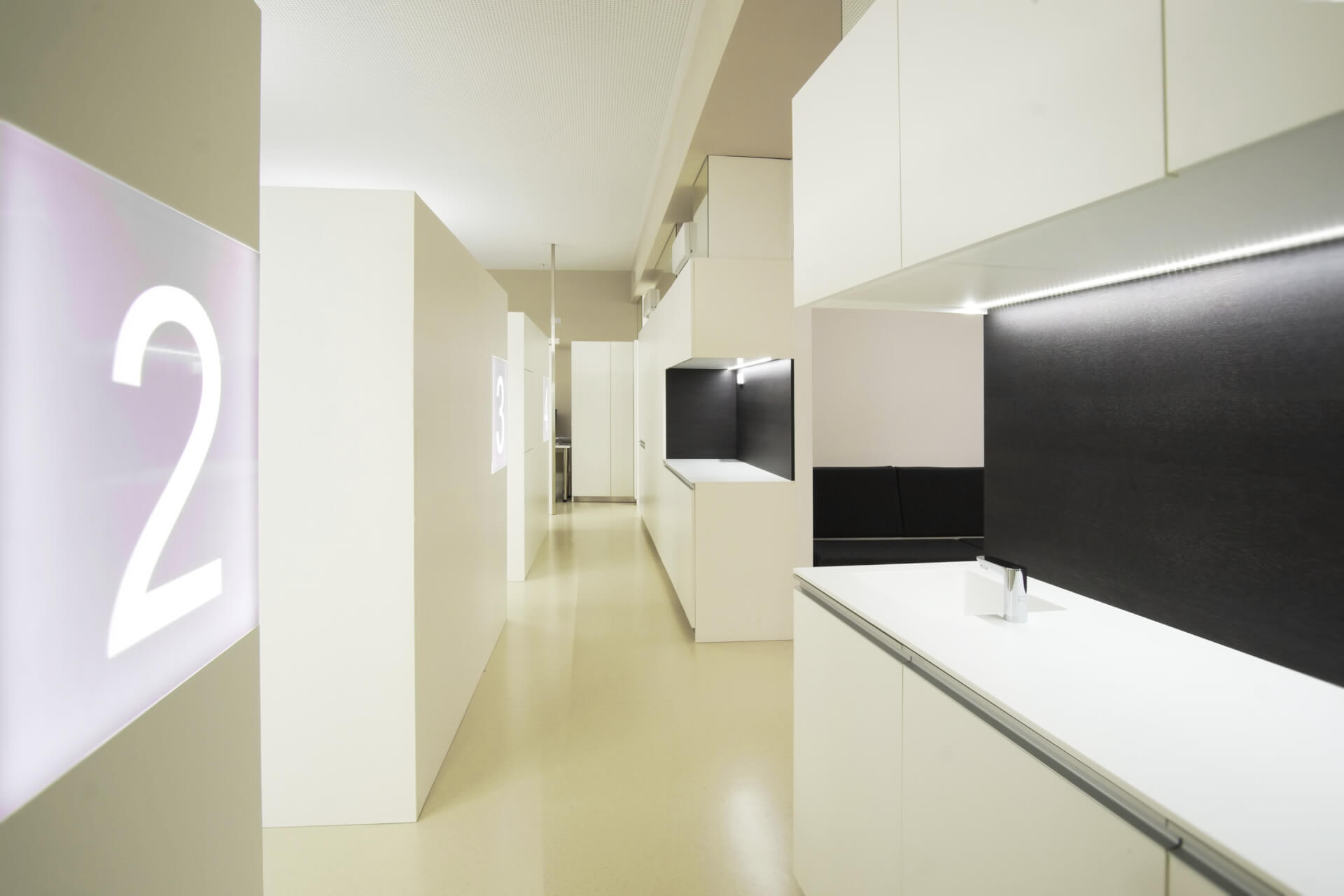 Kieferorthopädische Klinik, Praxiseinrichtung, modern Dentist